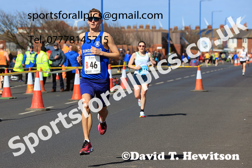 Senior mens Northern 12 Stage Road Relay, 2025 Northern 12 and 6 Stage Road Relays and Junior 5k, Redcar. Photo: David T. Hewitson/Sports for All Pics
